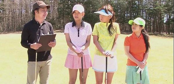  Asian teen girls plays golf nude